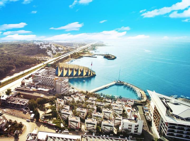 Adin Beach Resort Hotel 